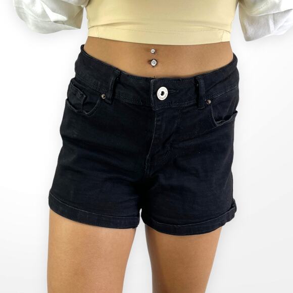 90s CALIFORNIA VINTAGE Vintage Black Stretch Rolled Hem Shorts - Picture 1 of 7